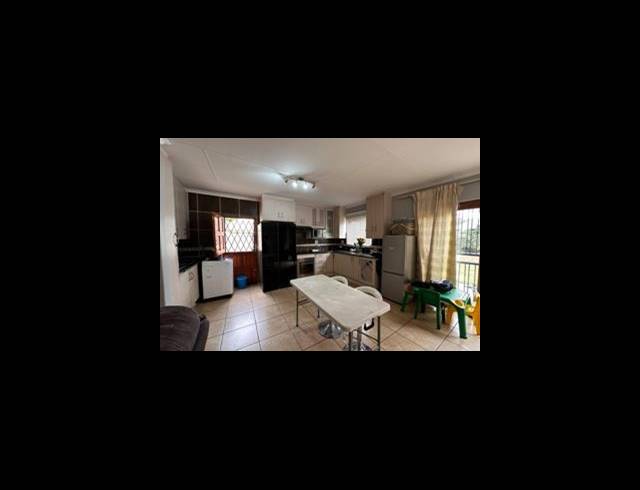 2 BEDROOM HOUSE FOR SALE IN HESTEAPARK